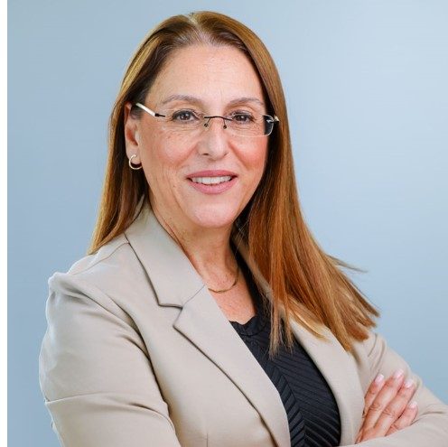 נשיאת המכללה שרית סיון