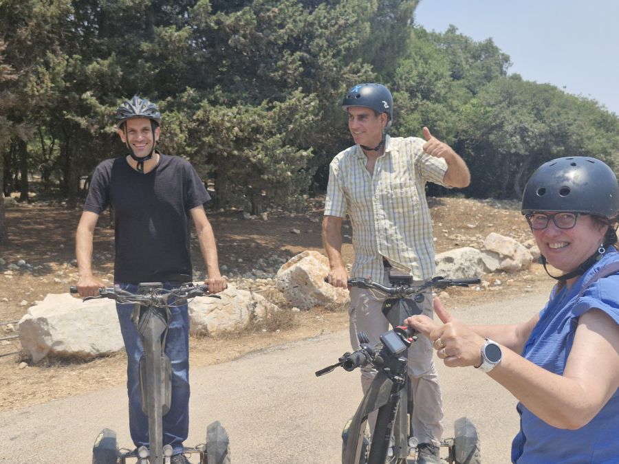 סיון, גלעד וליאורה על רייזרים