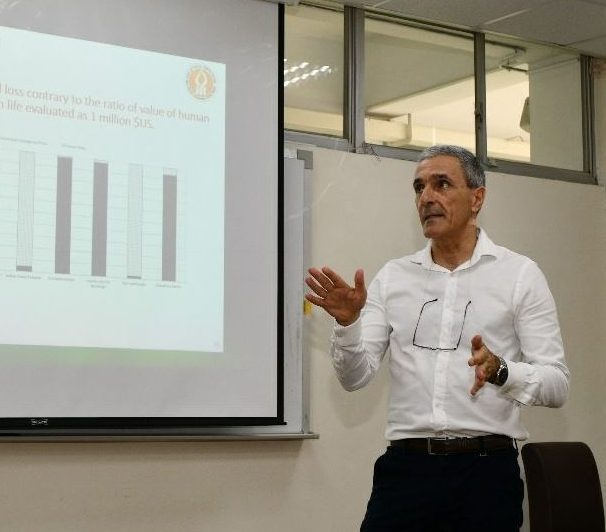 ד"ר יגאל שוחט