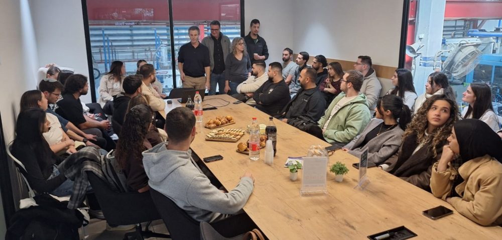 סטודנטים מהנדסת תעשיה וניהול מבקרים בחברת כתר 