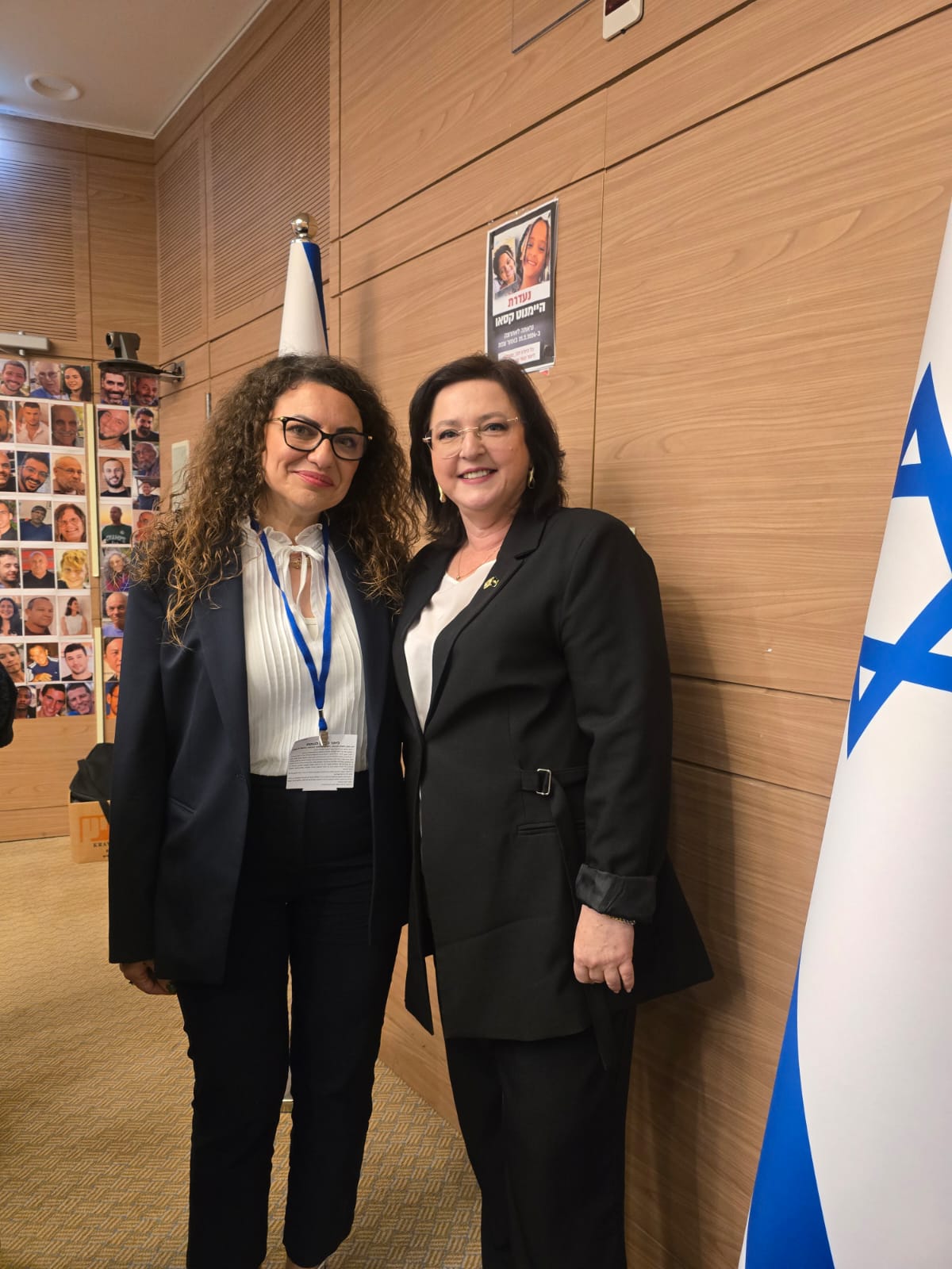 דקנית הסטודנטים יאנה מלניקוב לצד ח"כ טטיאנה מזרסקי