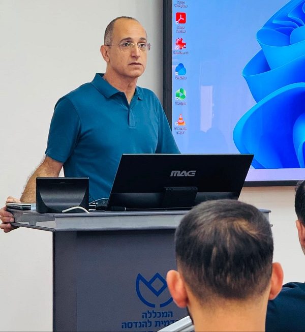 פרופ' רמי עיד, ראש המחלקה הנדסה אזרחית